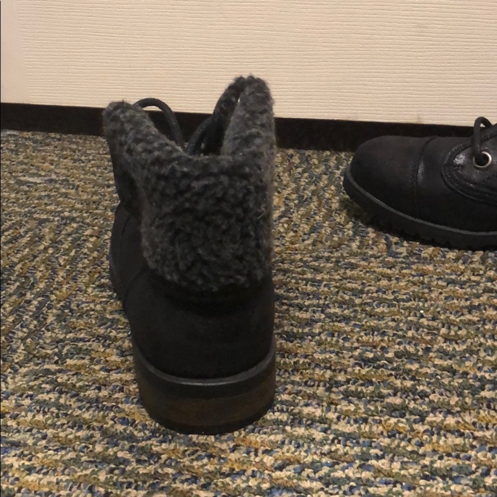 Boots - Picture 3 of 3